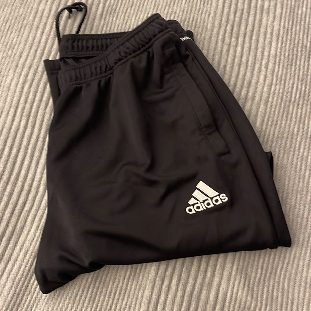 Adidas Black Sweatpants with ankle zippers size X Large